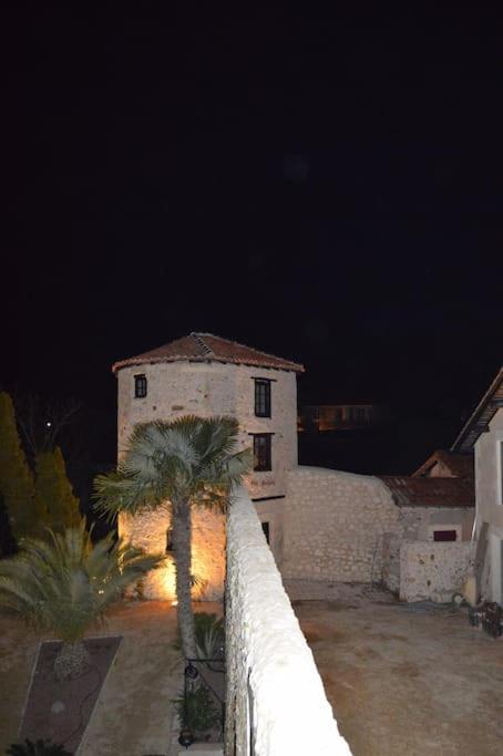 Tour Medievale Fortifiee Entierement Restaure Saint-Sever  Εξωτερικό φωτογραφία