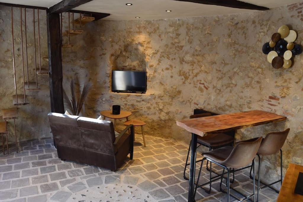 Tour Medievale Fortifiee Entierement Restaure Saint-Sever  Εξωτερικό φωτογραφία